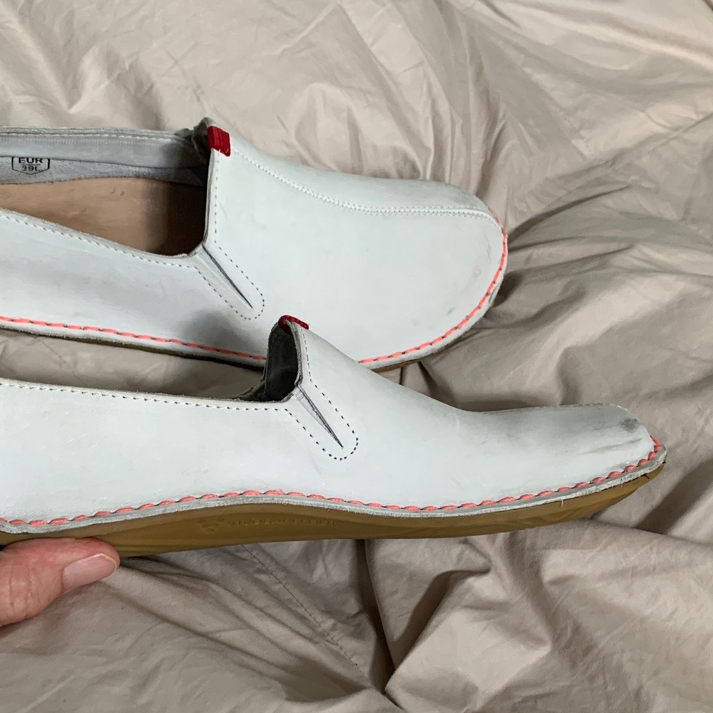 Vivo Barefoot White and Red Slip-On Loafers - Picture 6 of 8